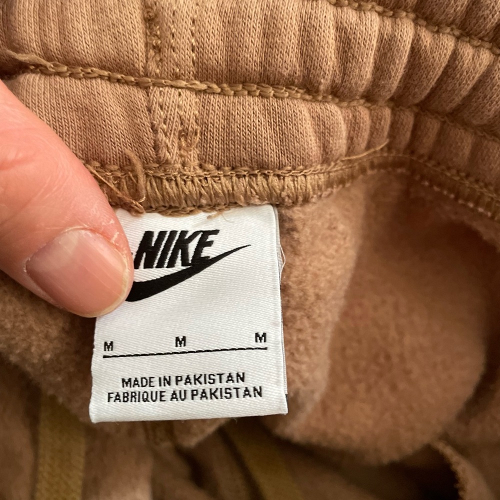 Nike Women’s Joggers Medium - Picture 2 of 5